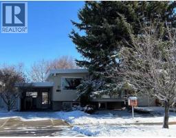 1029 Great Lakes Road S, Lethbridge, Alberta