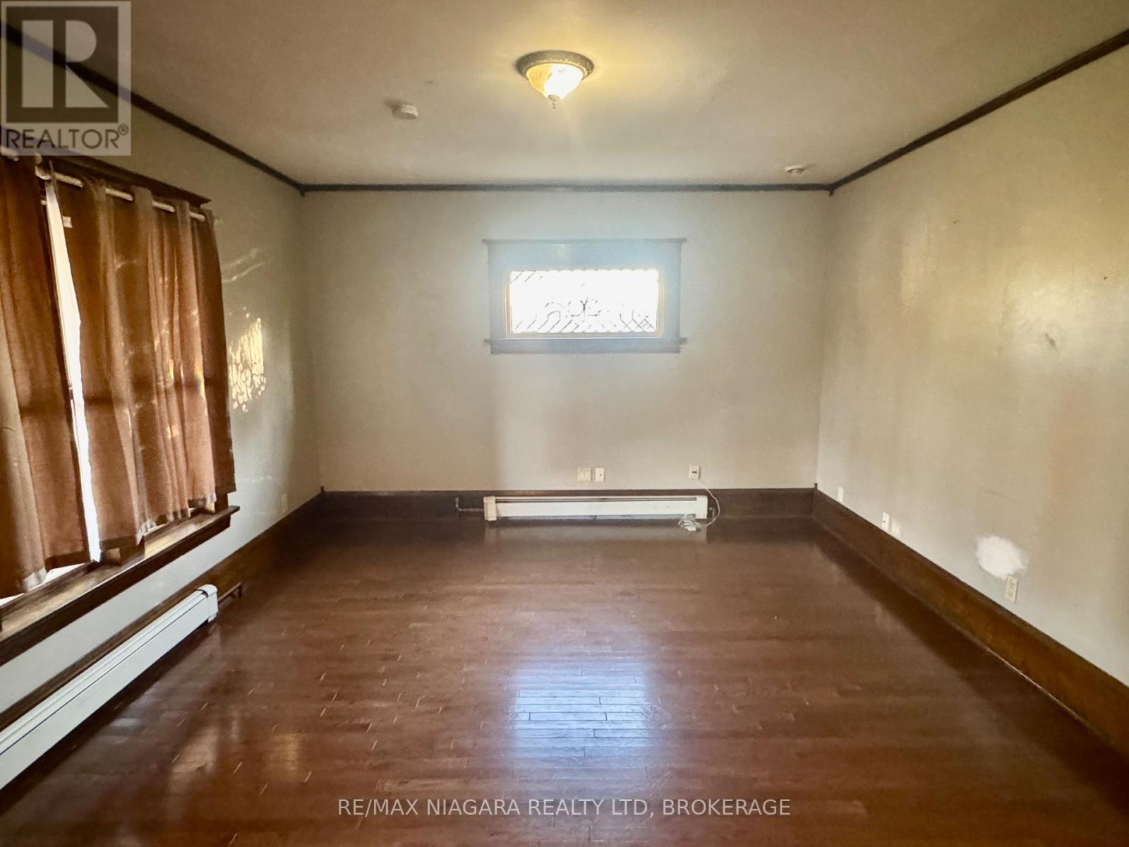 Main Floor - 101 Niagara Street, Welland, Ontario  L3C 1J4 - Photo 15 - X12883894