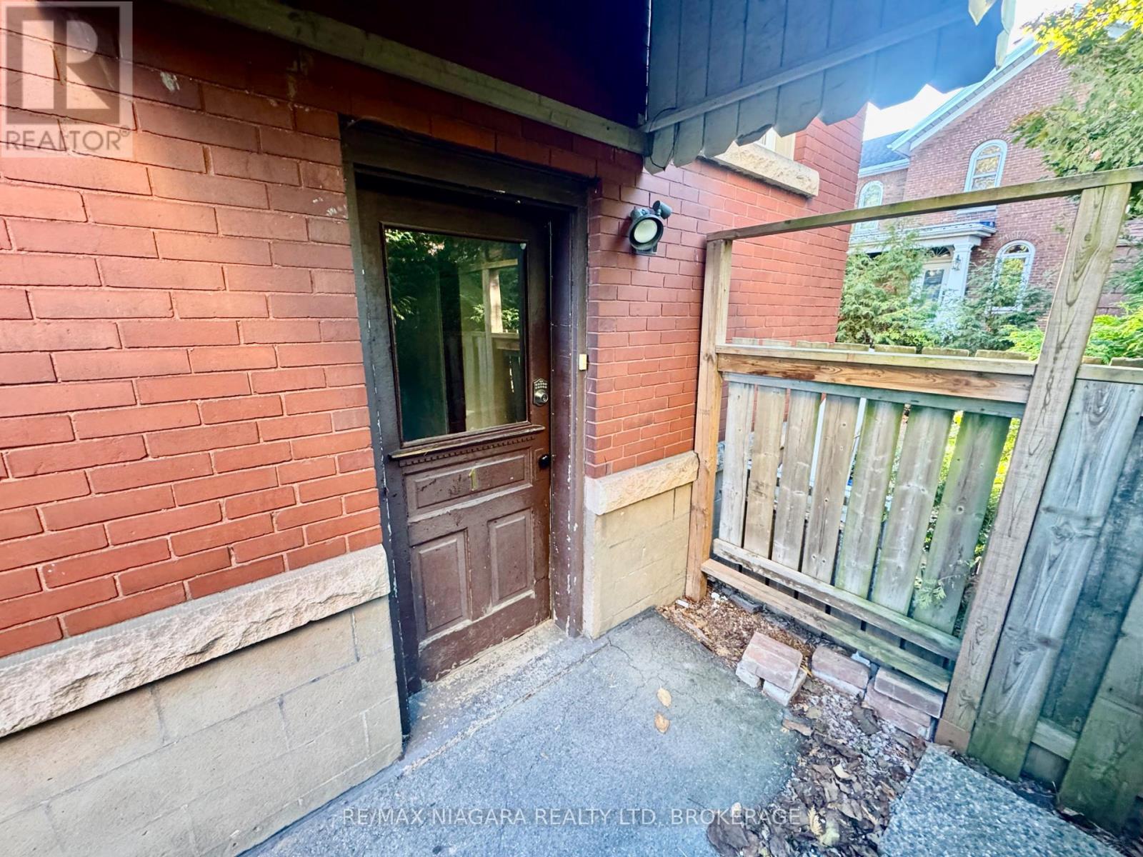Main Floor - 101 Niagara Street, Welland, Ontario  L3C 1J4 - Photo 6 - X12883894