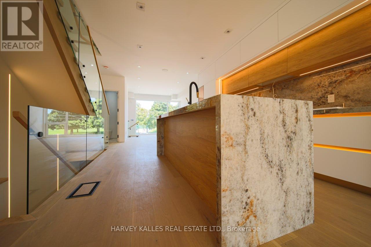 2970a Bayview Avenue, Toronto, Ontario  M2N 5K7 - Photo 4 - C12883836