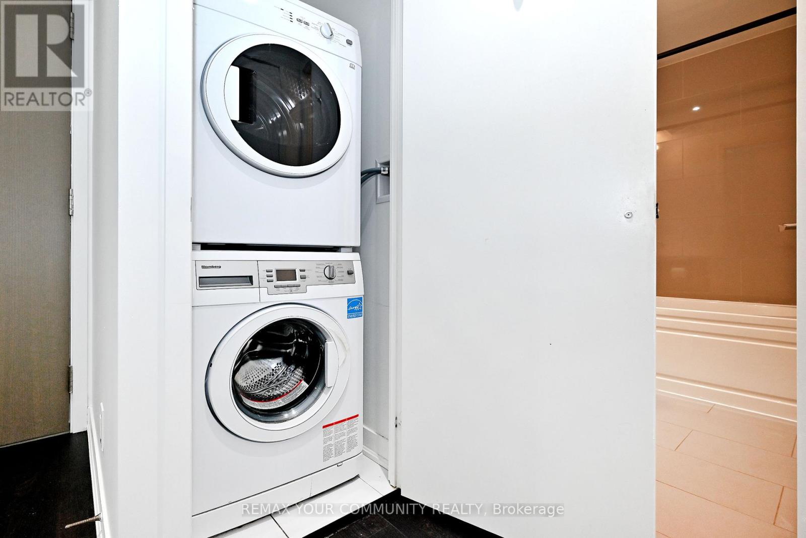 1703 - 88 Harbour Street, Toronto, Ontario  M5J 1B7 - Photo 10 - C12883862