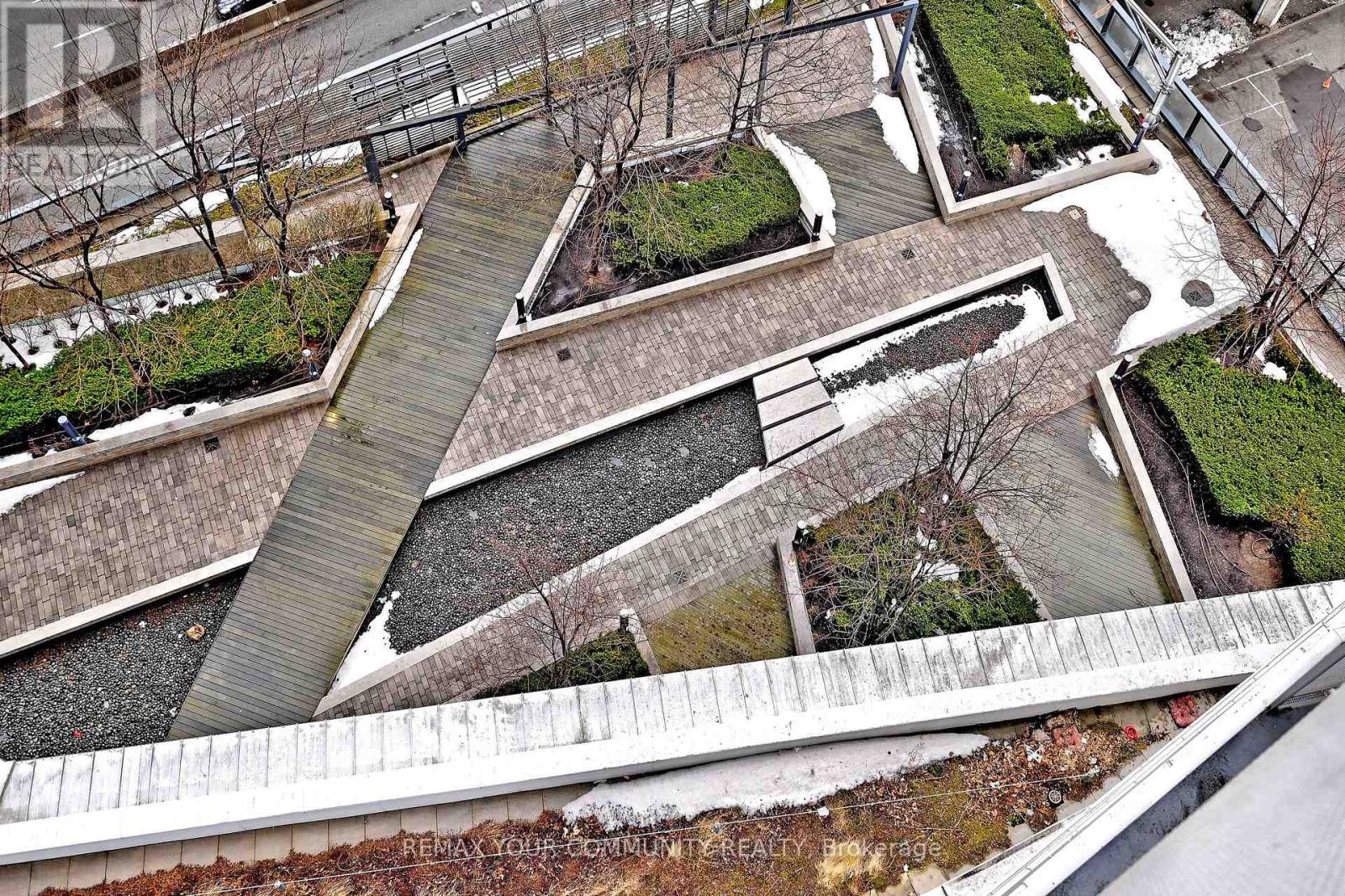 1703 - 88 Harbour Street, Toronto, Ontario  M5J 1B7 - Photo 12 - C12883862