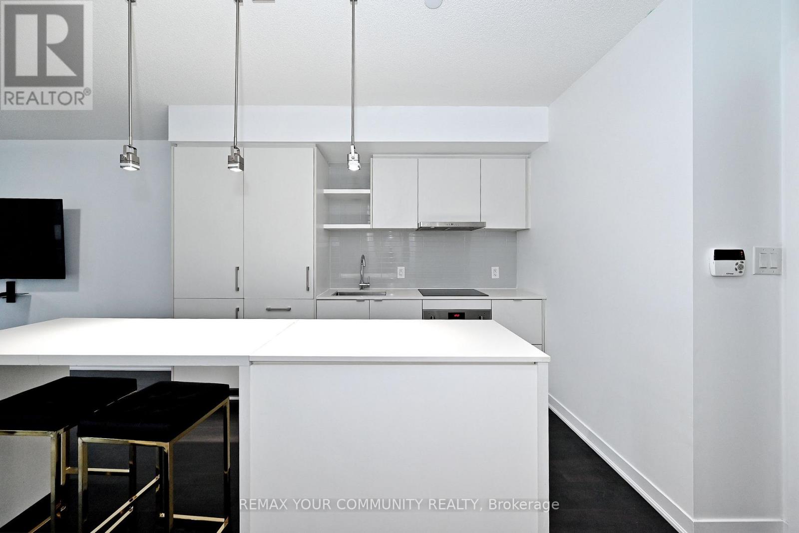 1703 - 88 Harbour Street, Toronto, Ontario  M5J 1B7 - Photo 15 - C12883862