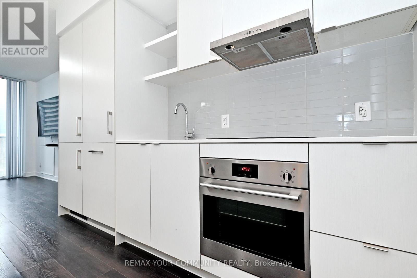 1703 - 88 Harbour Street, Toronto, Ontario  M5J 1B7 - Photo 18 - C12883862