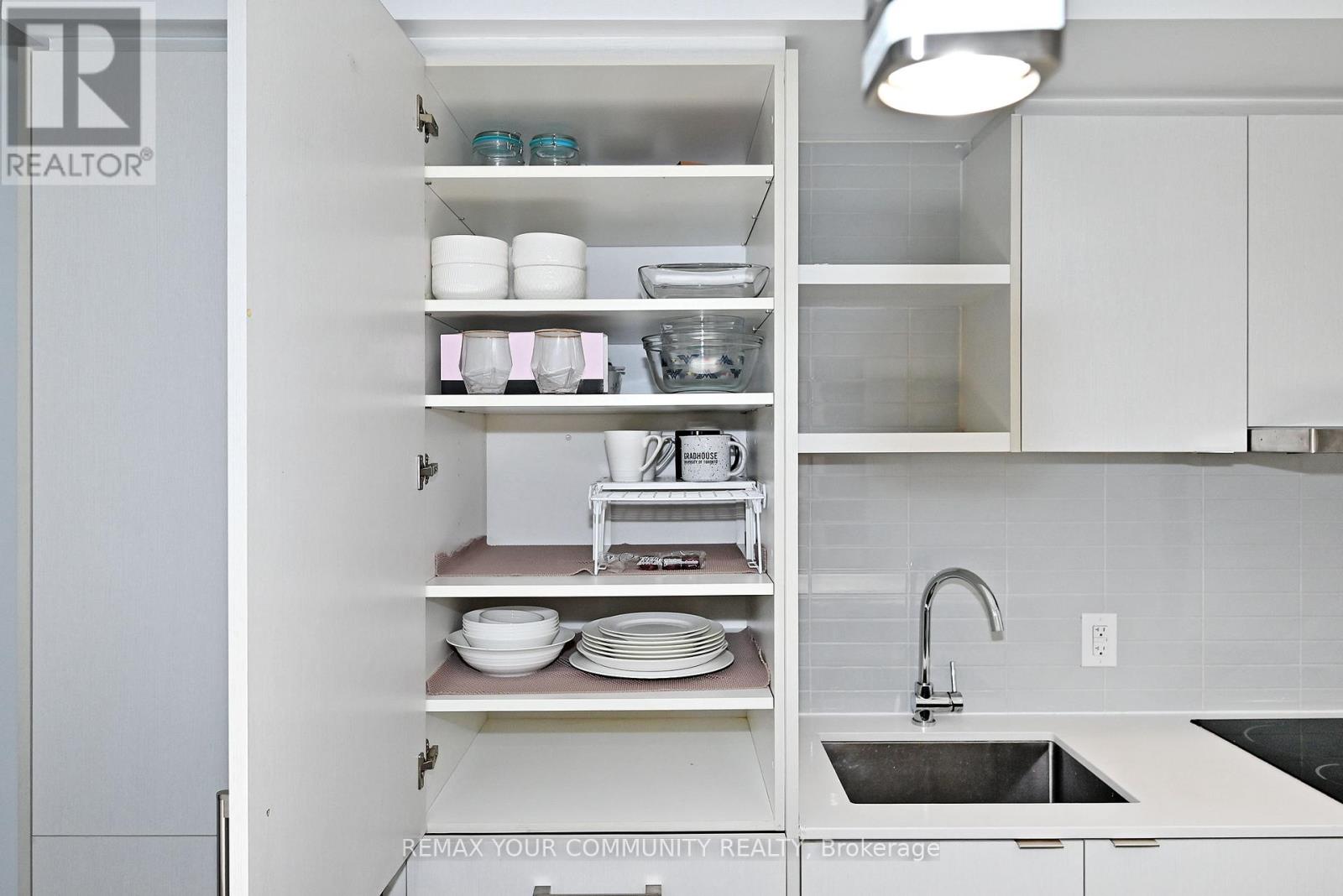 1703 - 88 Harbour Street, Toronto, Ontario  M5J 1B7 - Photo 22 - C12883862