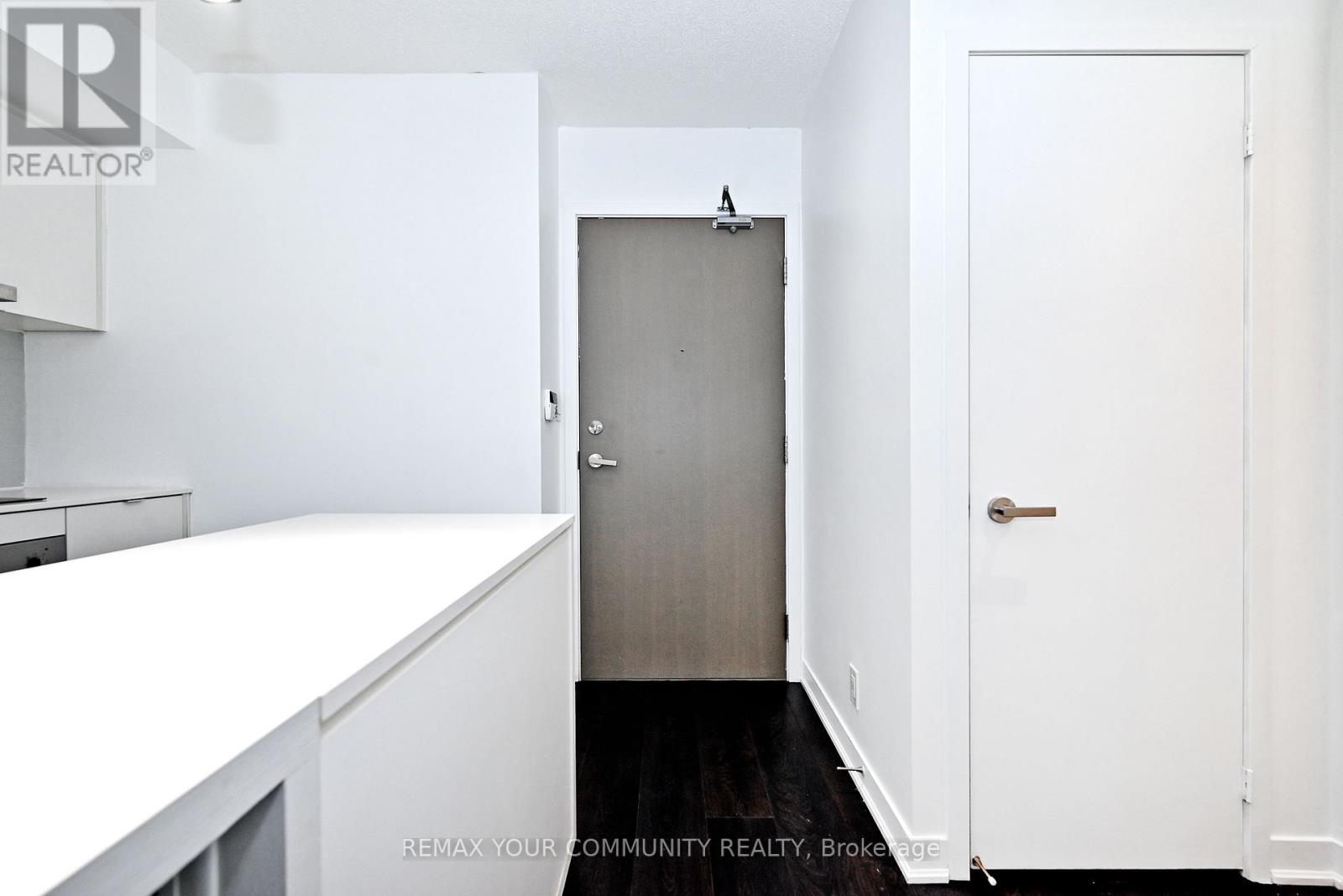 1703 - 88 Harbour Street, Toronto, Ontario  M5J 1B7 - Photo 38 - C12883862