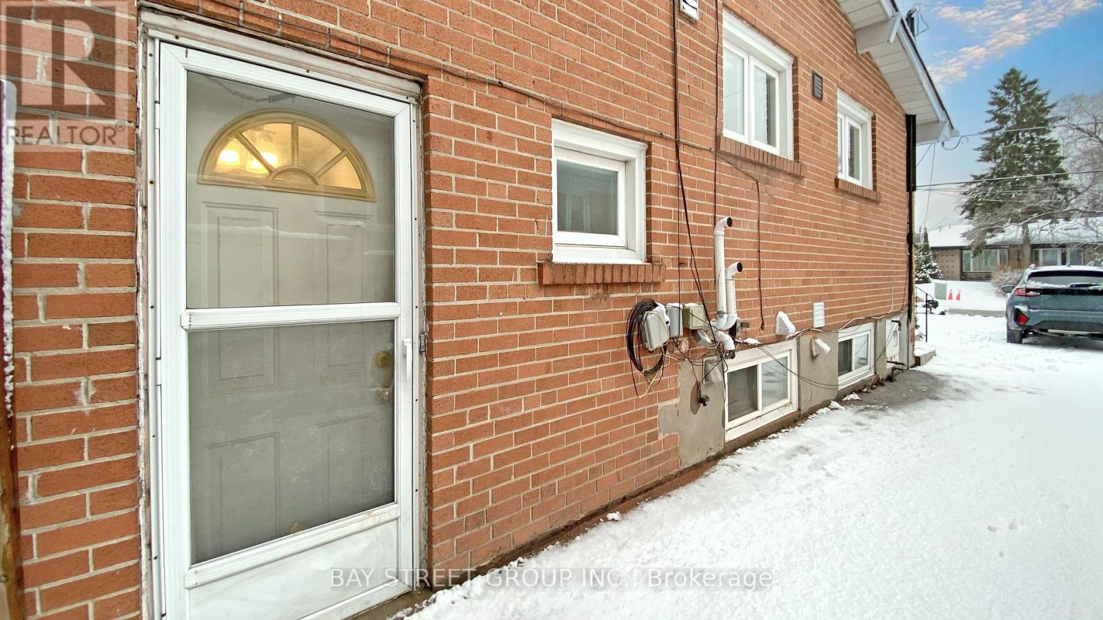 Main - 147 Roywood Drive, Toronto, Ontario  M3A 2E3 - Photo 6 - C12883874