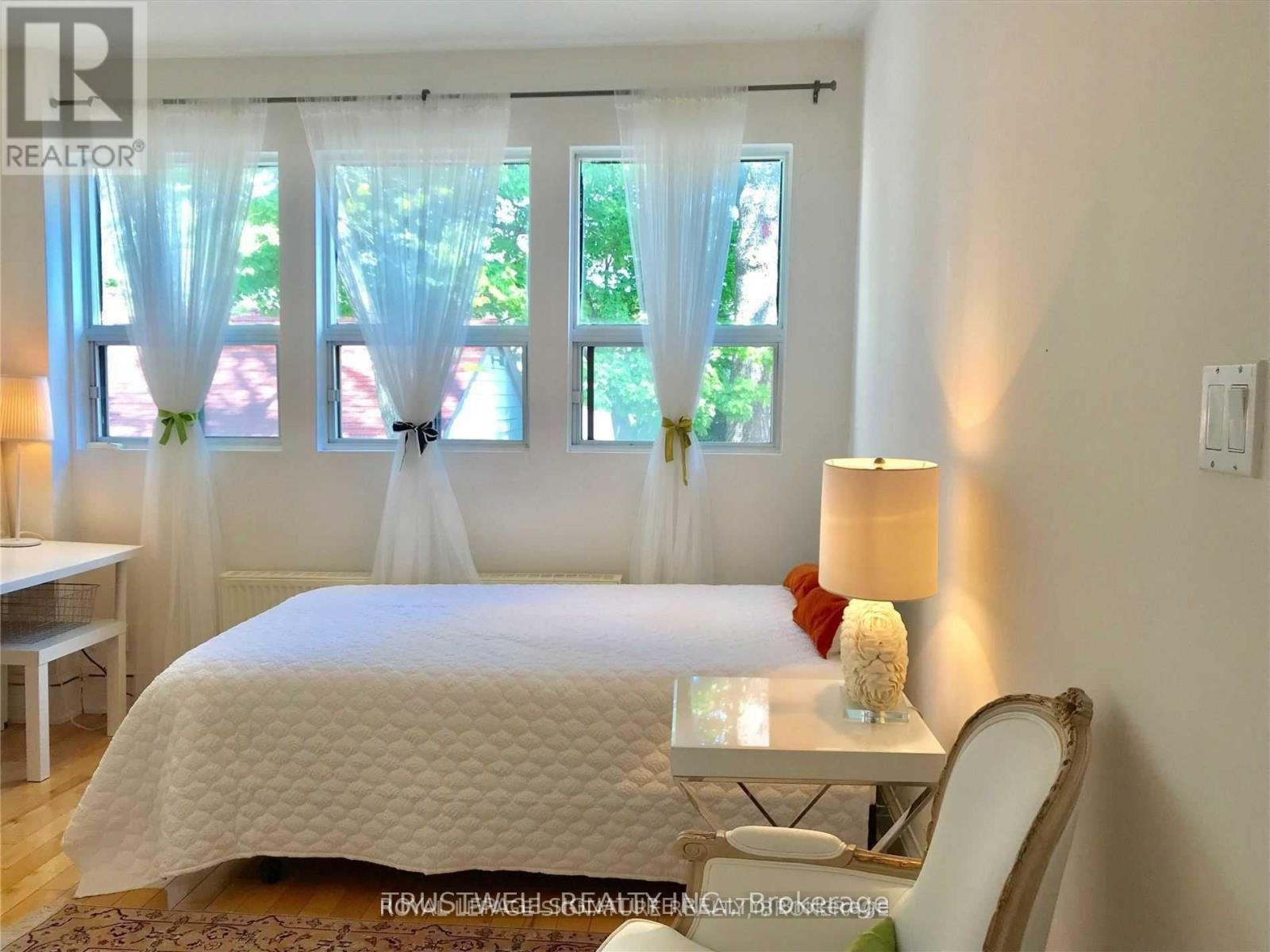 220 Rose Park Drive, Toronto, Ontario  M4T 1R5 - Photo 14 - C12883876