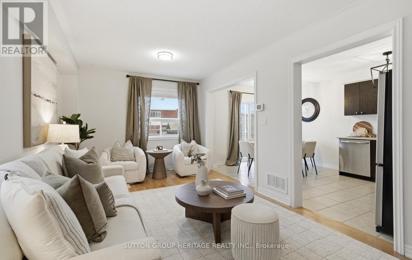 41 Kirkland Place, Whitby, Ontario  L1P 1X3 - Photo 5 - E12883854