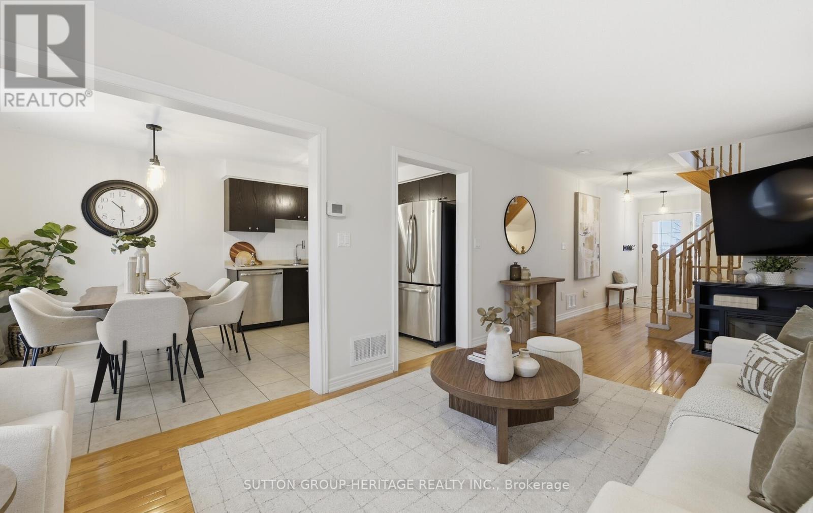 41 Kirkland Place, Whitby, Ontario  L1P 1X3 - Photo 8 - E12883854