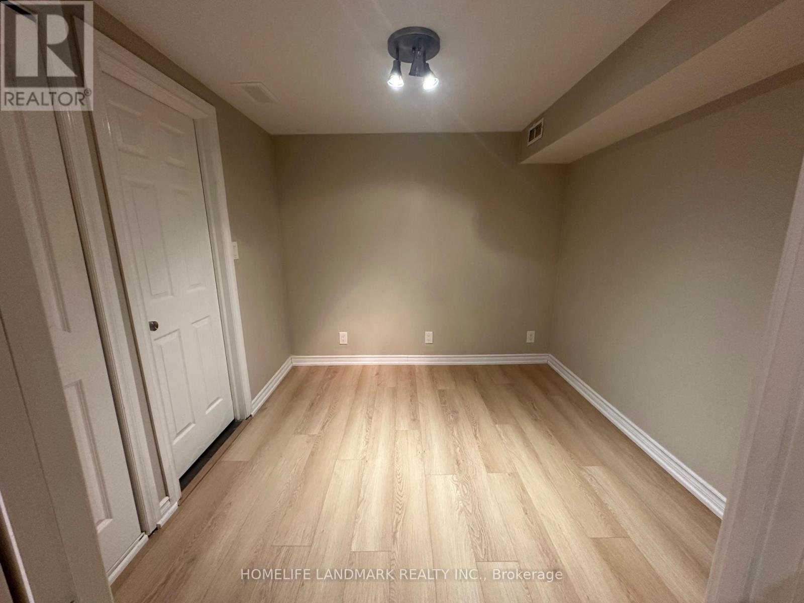 216 Maple Sugar Lane, Vaughan, Ontario  L4J 9A8 - Photo 7 - N12883864