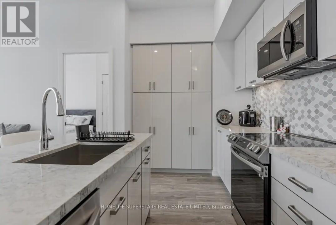 407 - 415 Sea Ray Avenue, Innisfil, Ontario  L9S 0R5 - Photo 3 - N12883878