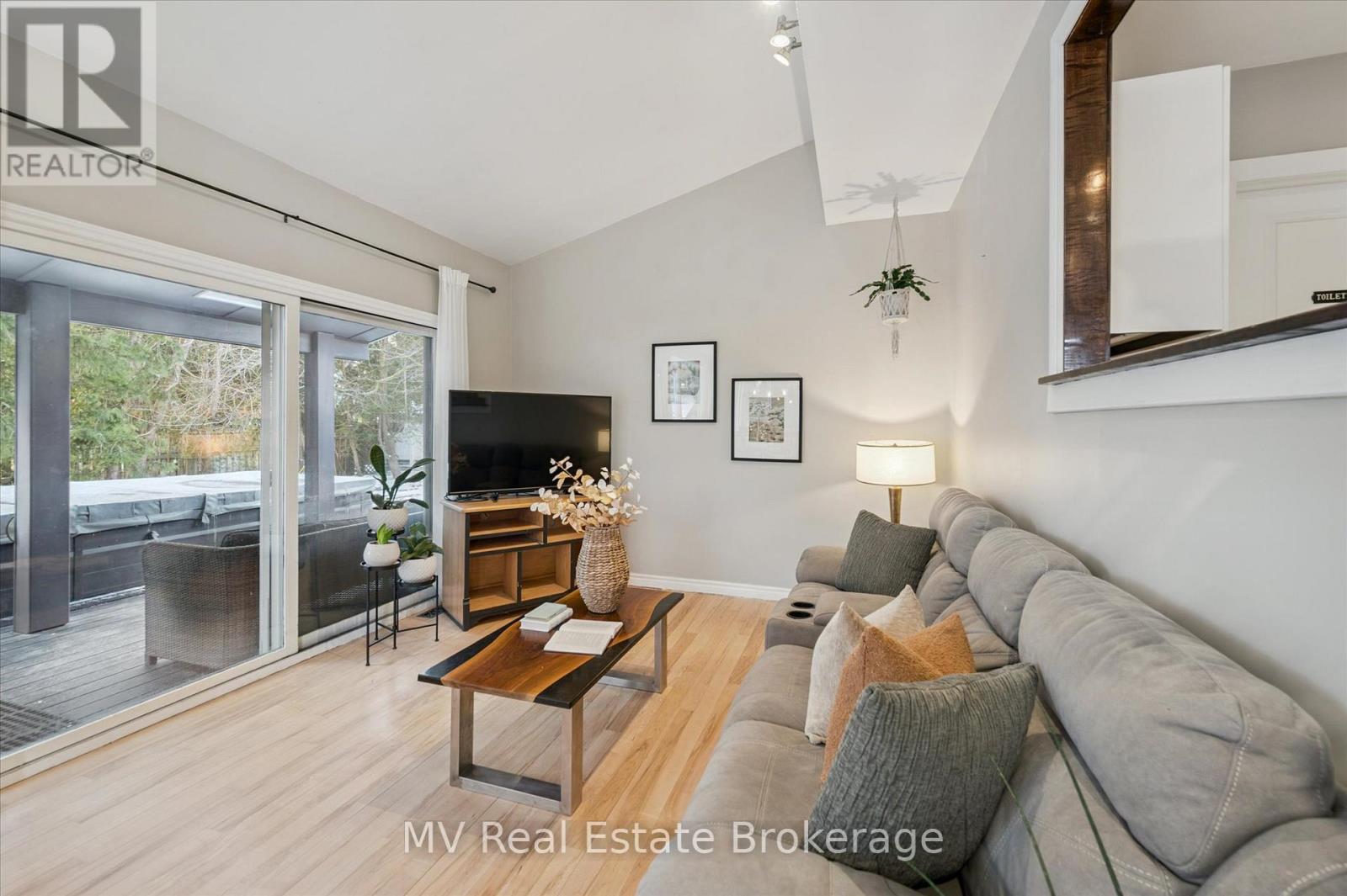 74 Kertland Street, Centre Wellington, Ontario  N0B 1S0 - Photo 24 - X12883846