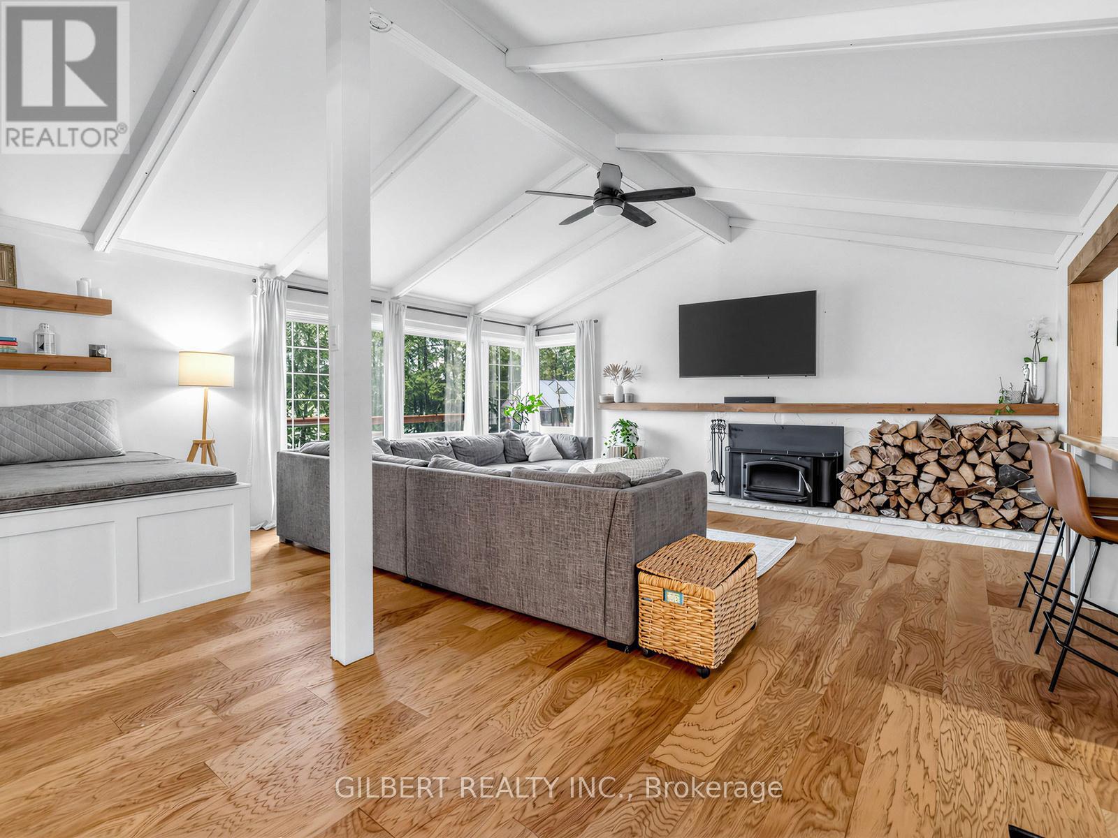 313 Winnifred Drive, Georgina, Ontario  L4P 3B4 - Photo 10 - N12875290