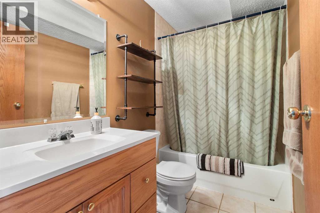 13 Westwood Court, Sylvan Lake, Alberta  T4S 1P7 - Photo 24 - A2289326