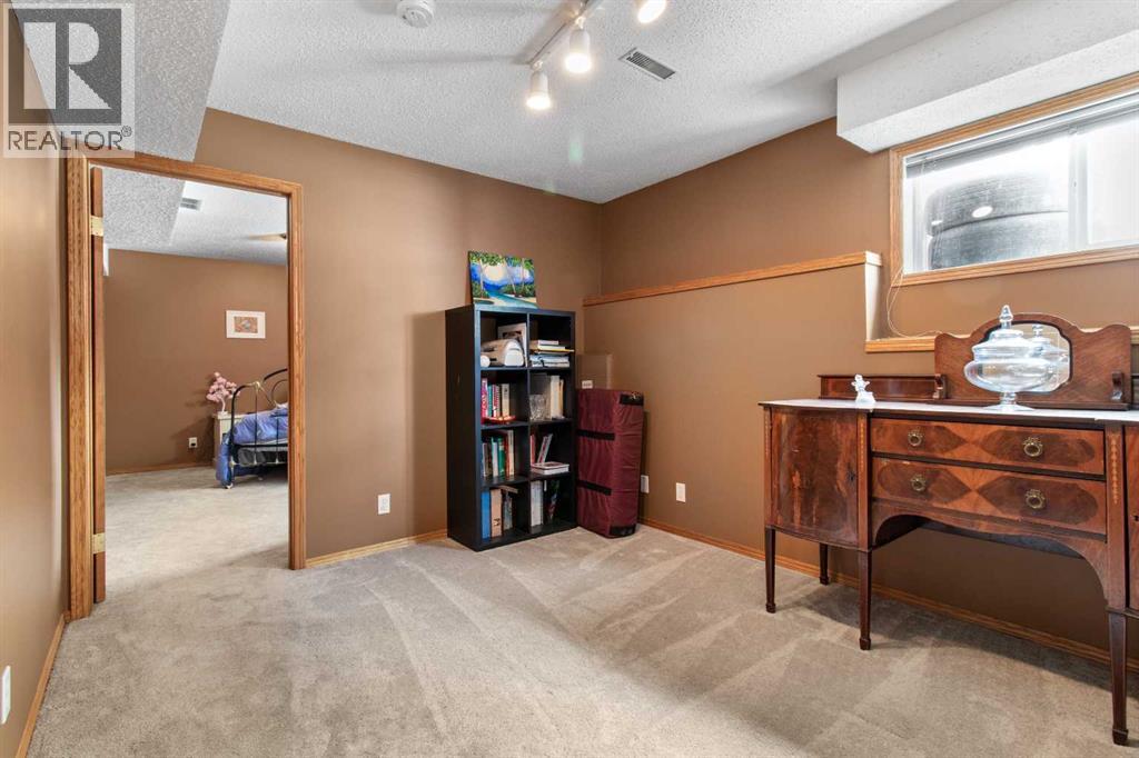 13 Westwood Court, Sylvan Lake, Alberta  T4S 1P7 - Photo 25 - A2289326