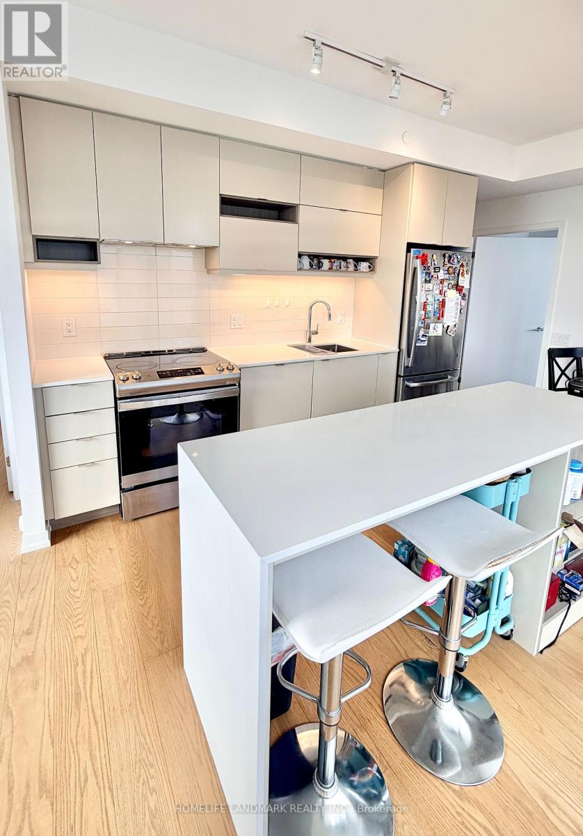 1808 - 4065 Confederation Parkway, Mississauga, Ontario  L5B 0L4 - Photo 3 - W12872844