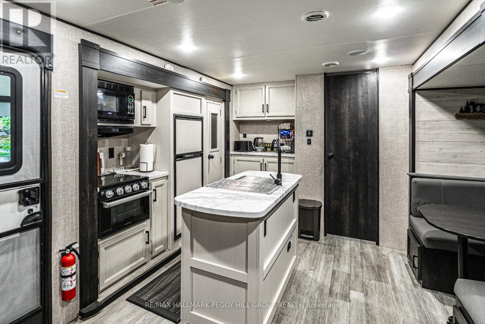 35 - 4300 Crossland Road, Tiny, Ontario  L0L 2T0 - Photo 3 - S12883890