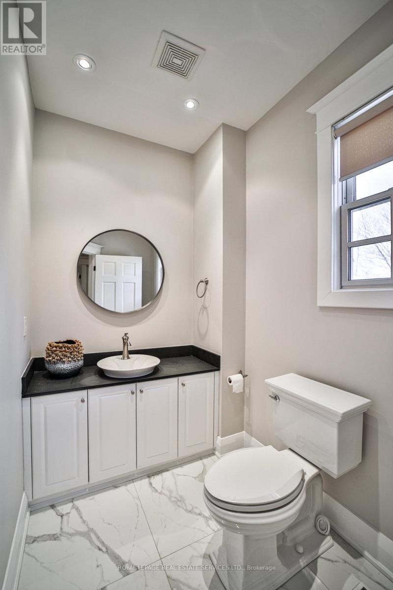 128 Chisholm Street, Oakville, Ontario  L6K 3J2 - Photo 14 - W12883852