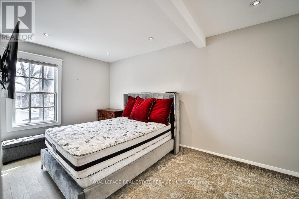 128 Chisholm Street, Oakville, Ontario  L6K 3J2 - Photo 24 - W12883852