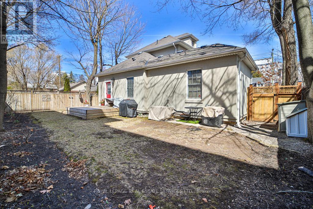 128 Chisholm Street, Oakville, Ontario  L6K 3J2 - Photo 34 - W12883852