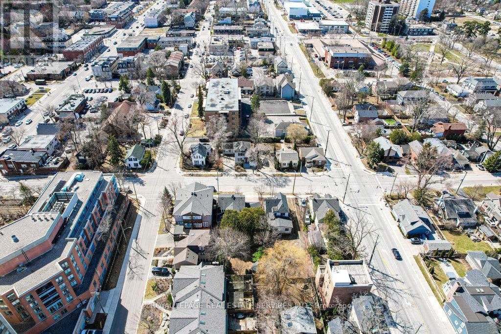 128 Chisholm Street, Oakville, Ontario  L6K 3J2 - Photo 38 - W12883852