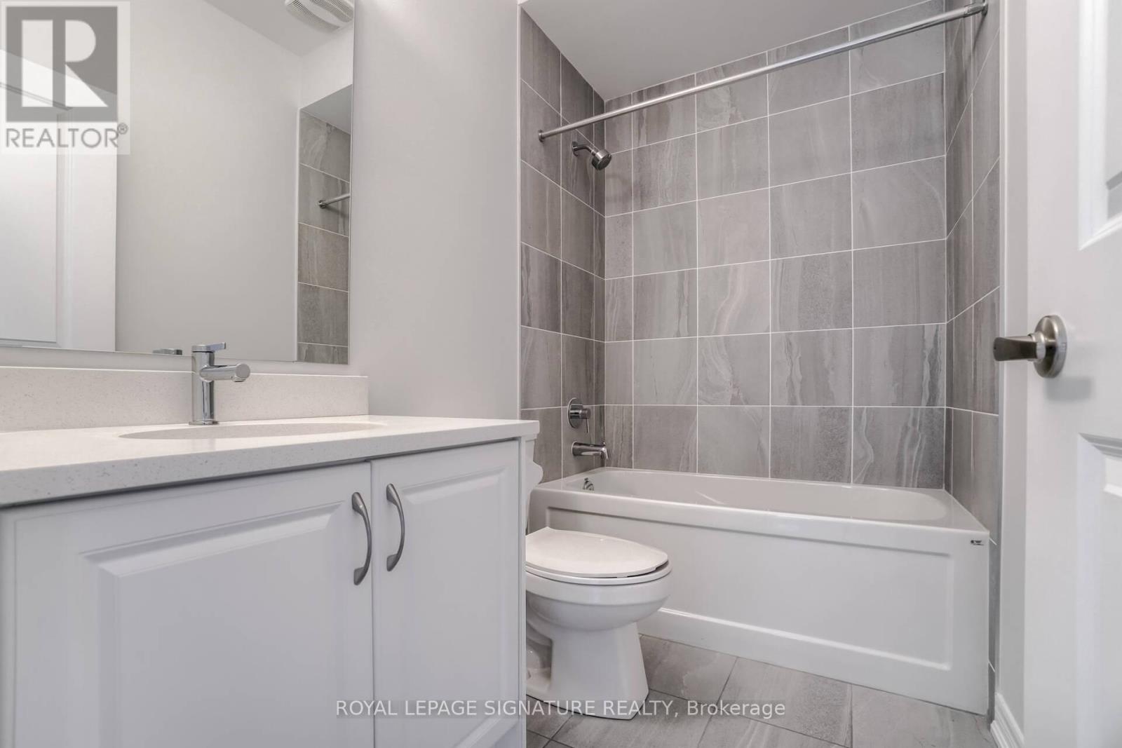 41 Overlea Drive, Brampton, Ontario  L6R 4B8 - Photo 11 - W12883856