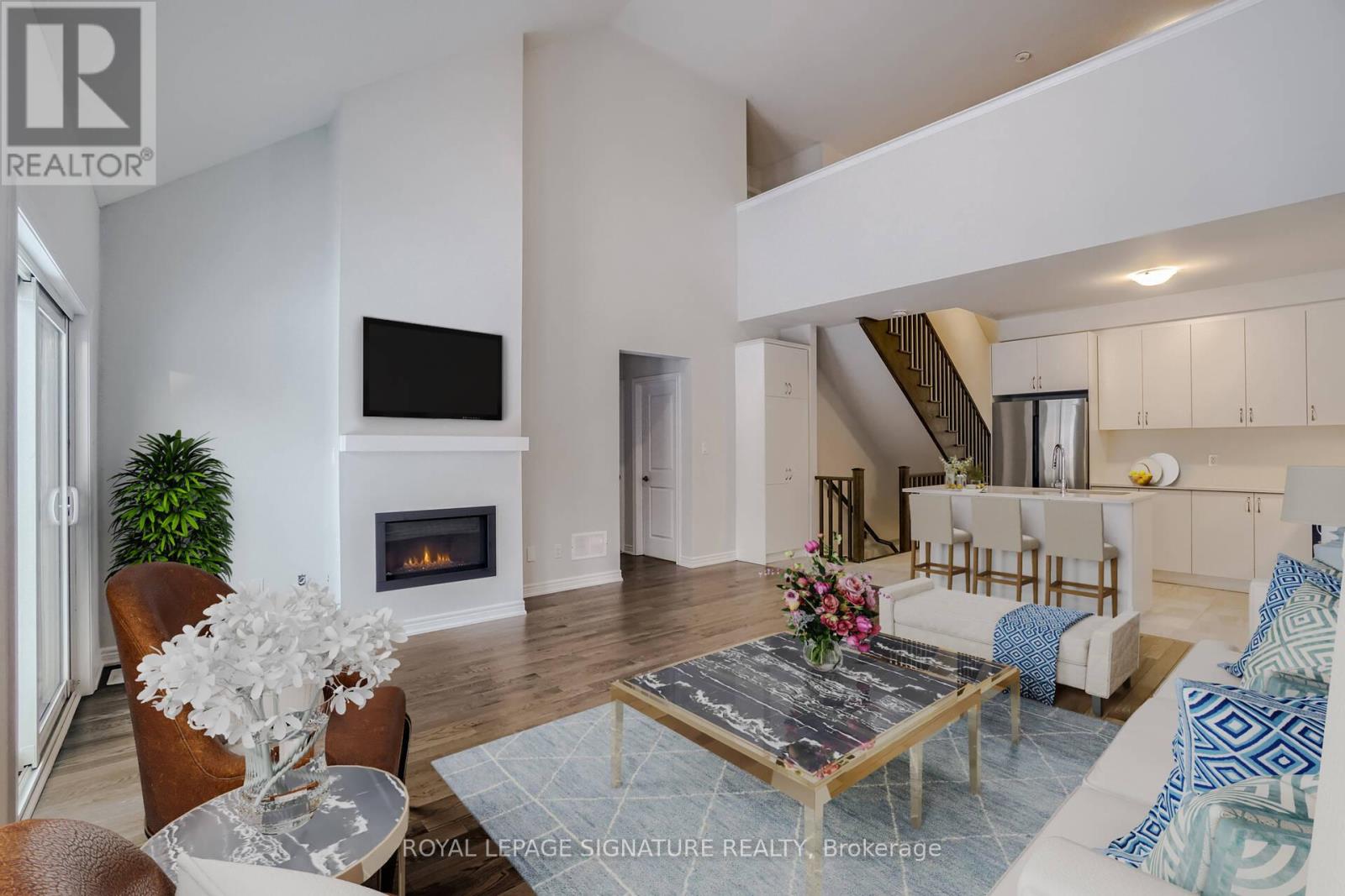 41 Overlea Drive, Brampton, Ontario  L6R 4B8 - Photo 4 - W12883856