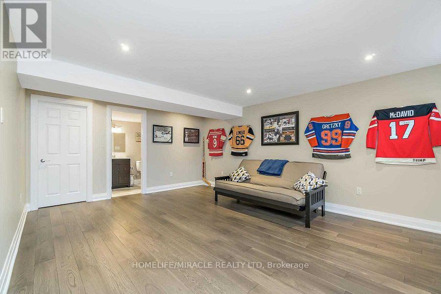 26 Winterton Court, Orangeville, Ontario  L9W 7N5 - Photo 25 - W12883866