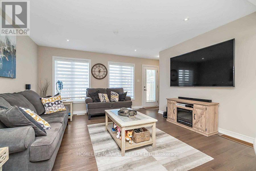 26 Winterton Court, Orangeville, Ontario  L9W 7N5 - Photo 4 - W12883866