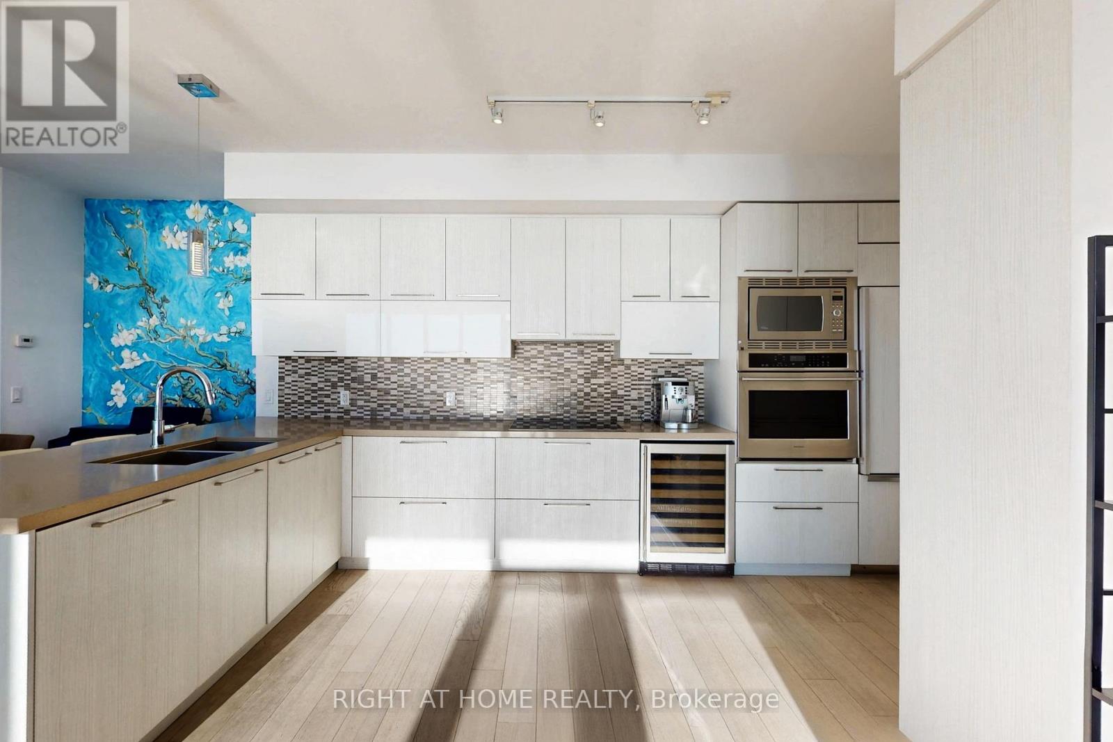 4902 - 56 Annie Craig Drive, Toronto, Ontario  M8V 0C8 - Photo 12 - W12883870