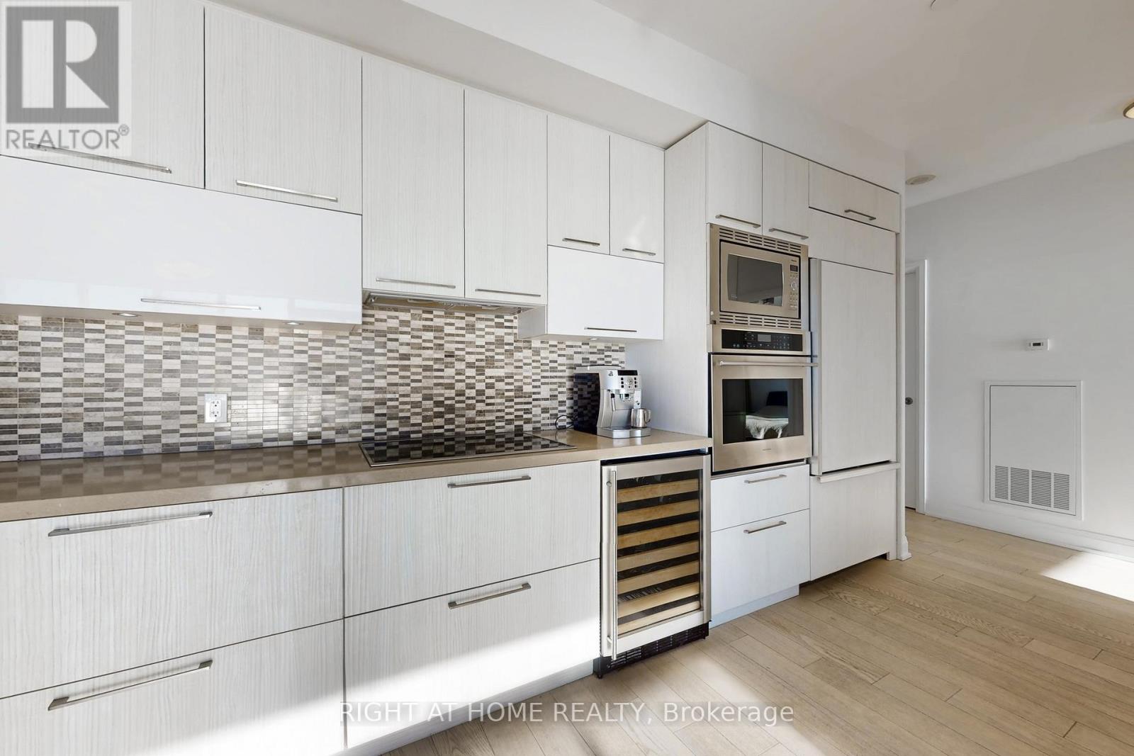 4902 - 56 Annie Craig Drive, Toronto, Ontario  M8V 0C8 - Photo 14 - W12883870