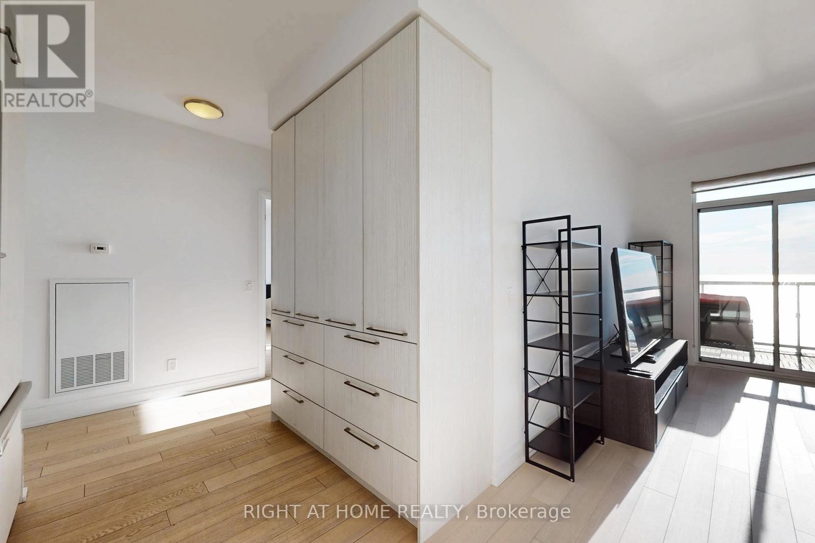 4902 - 56 Annie Craig Drive, Toronto, Ontario  M8V 0C8 - Photo 15 - W12883870