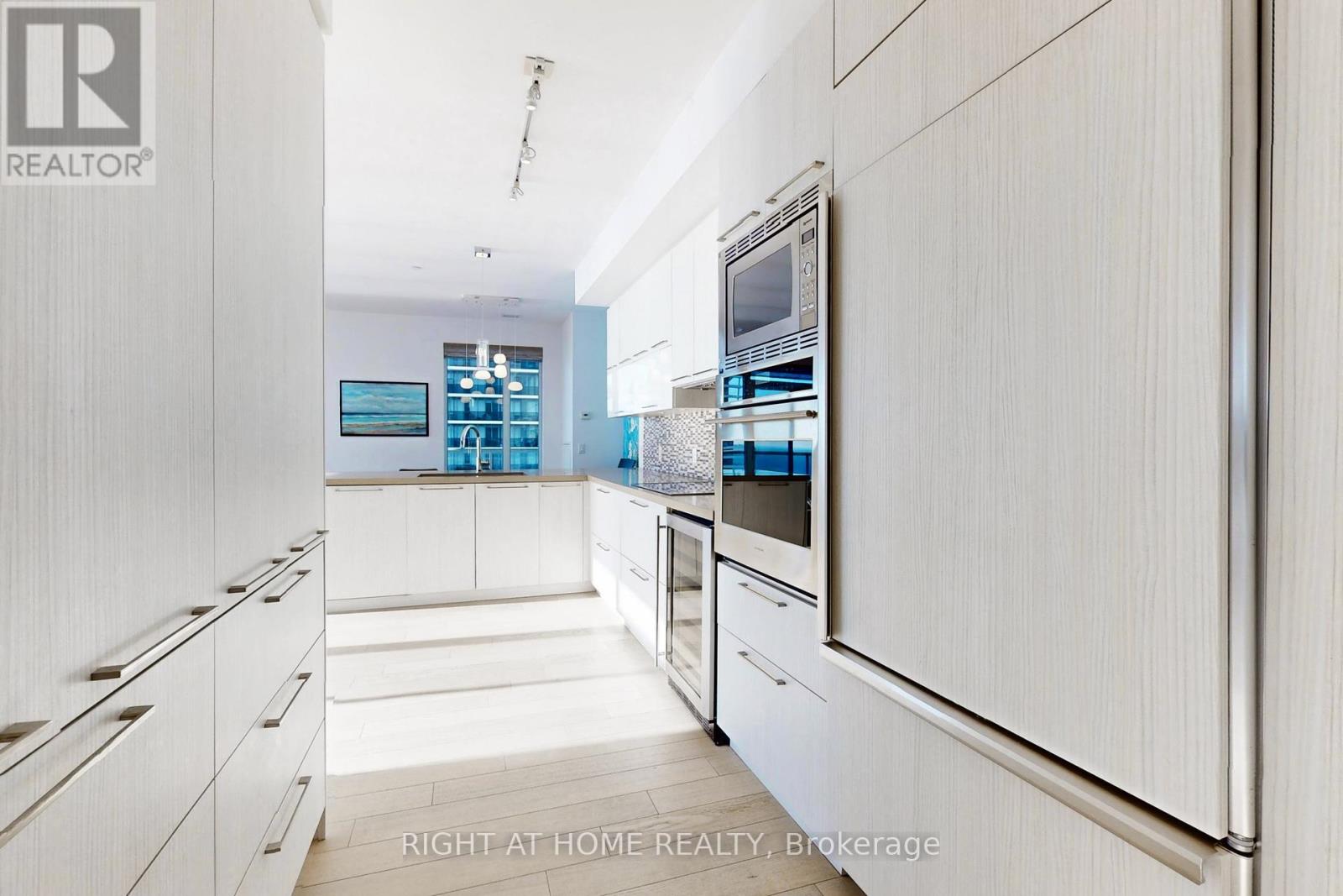 4902 - 56 Annie Craig Drive, Toronto, Ontario  M8V 0C8 - Photo 16 - W12883870