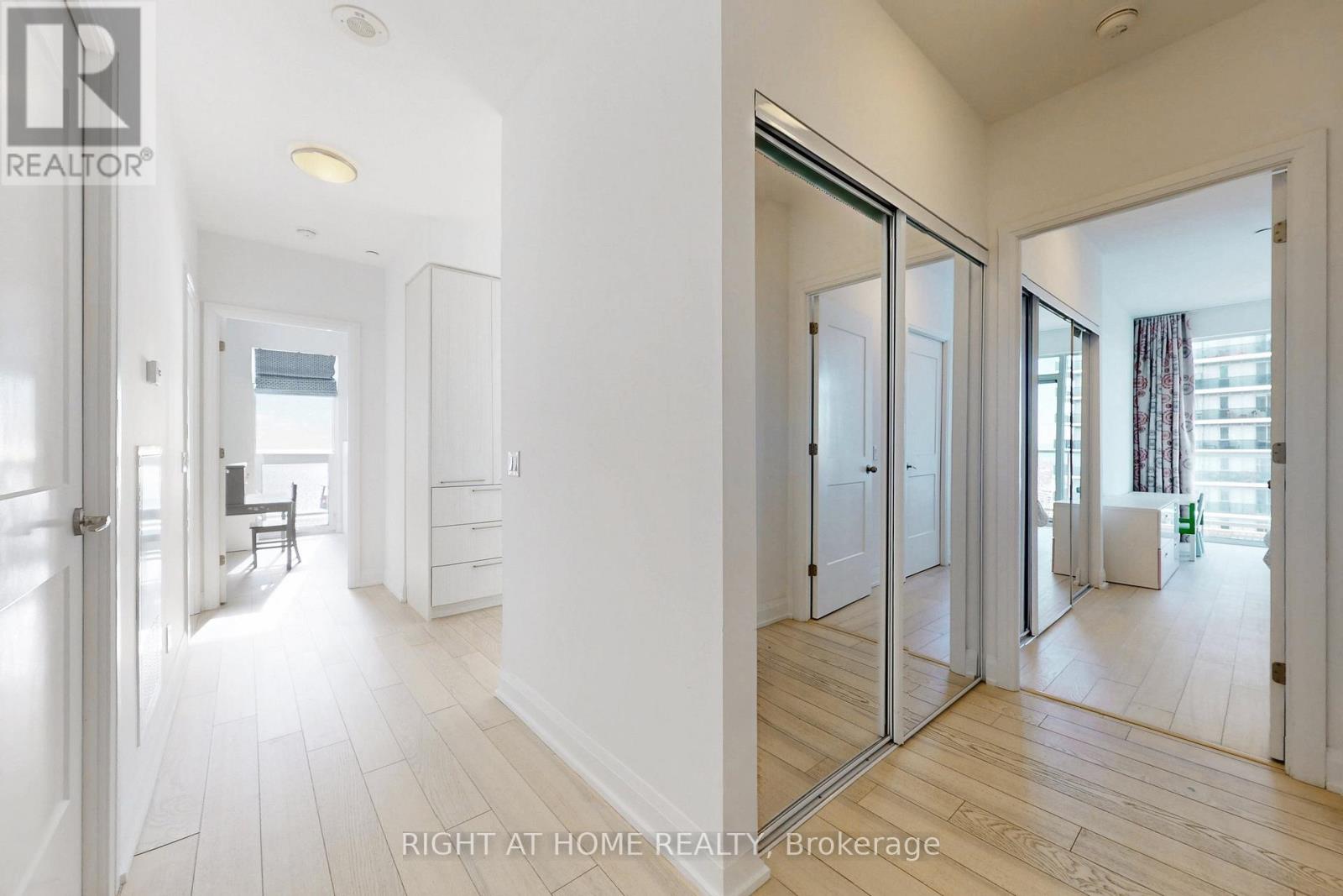 4902 - 56 Annie Craig Drive, Toronto, Ontario  M8V 0C8 - Photo 6 - W12883870