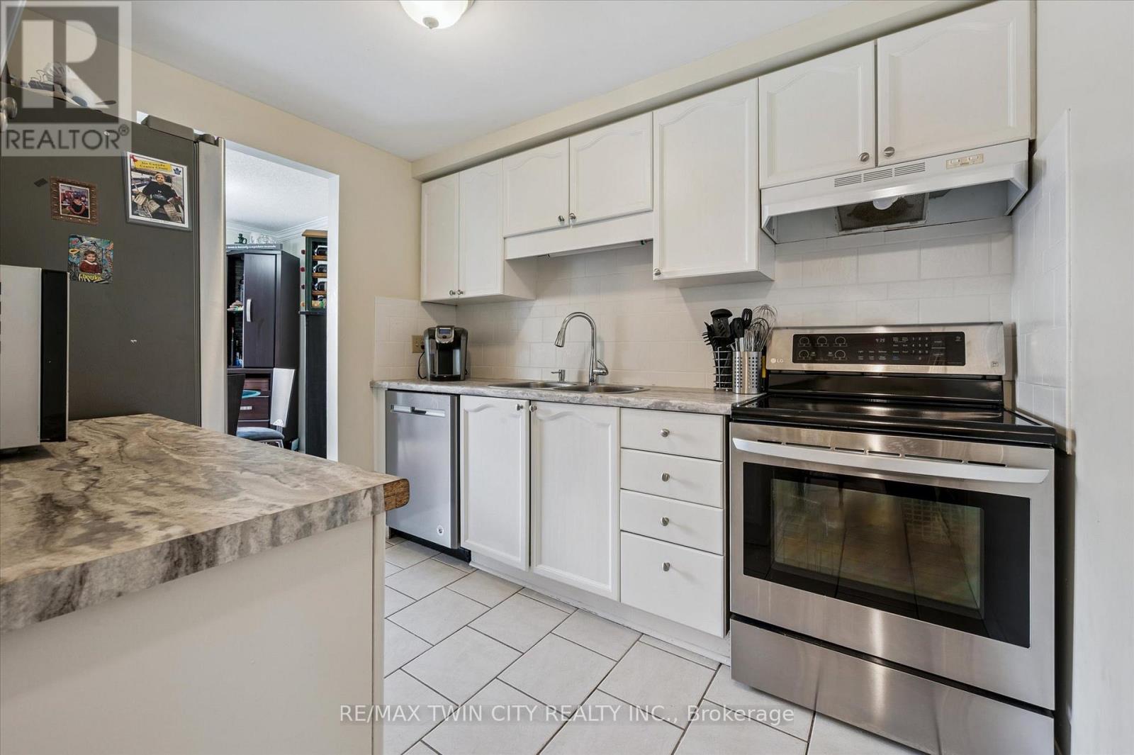 37 Edgemere Drive, Cambridge, Ontario  N1P 1A9 - Photo 16 - X12883880