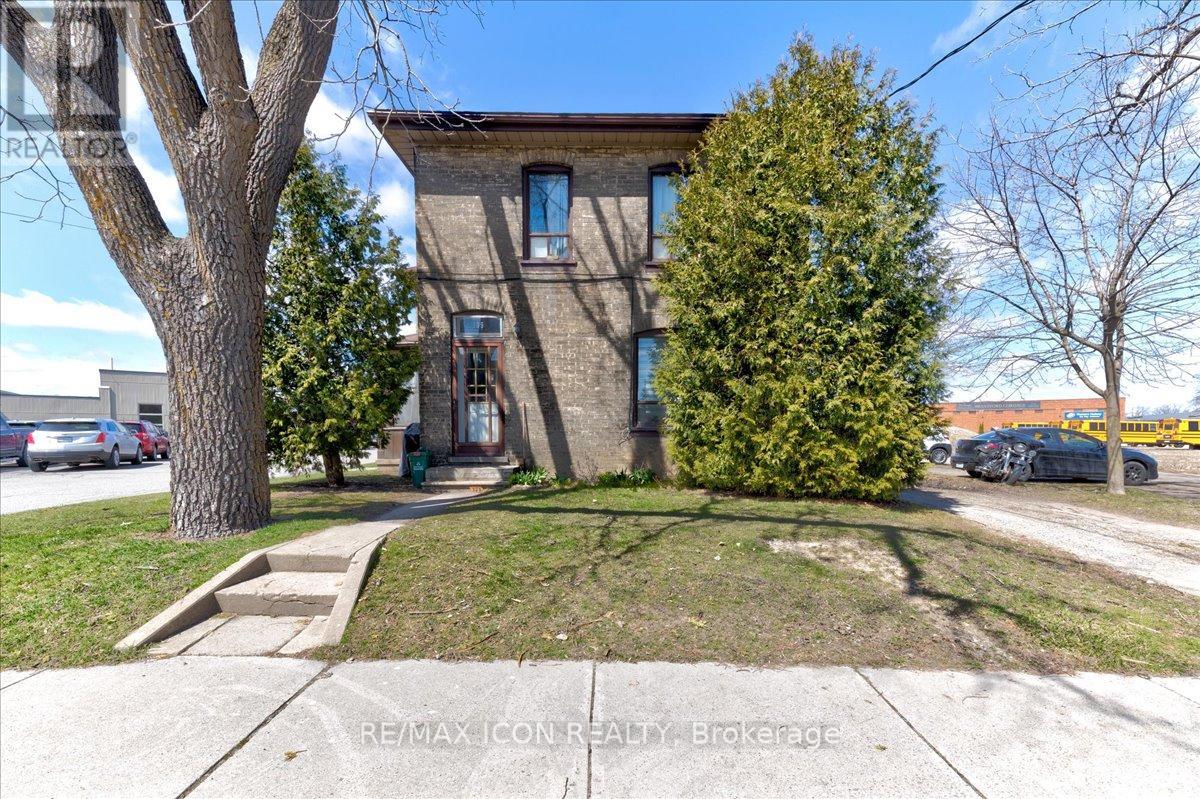 135 SHERWOOD DRIVE, brantford, Ontario