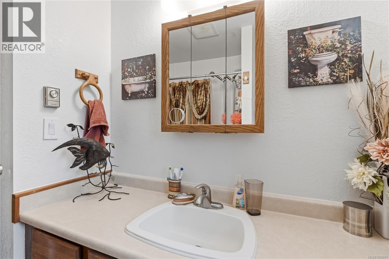 1639 Holly Cres, Ucluelet, British Columbia  V0R 3A0 - Photo 6 - 1028431