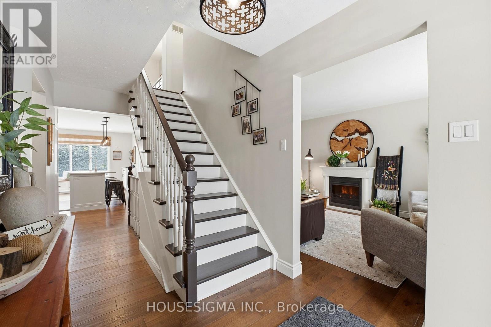 4 Mulberry Court, Guelph (Kortright Hills), Ontario  N1C 1A6 - Photo 9 - X12859448