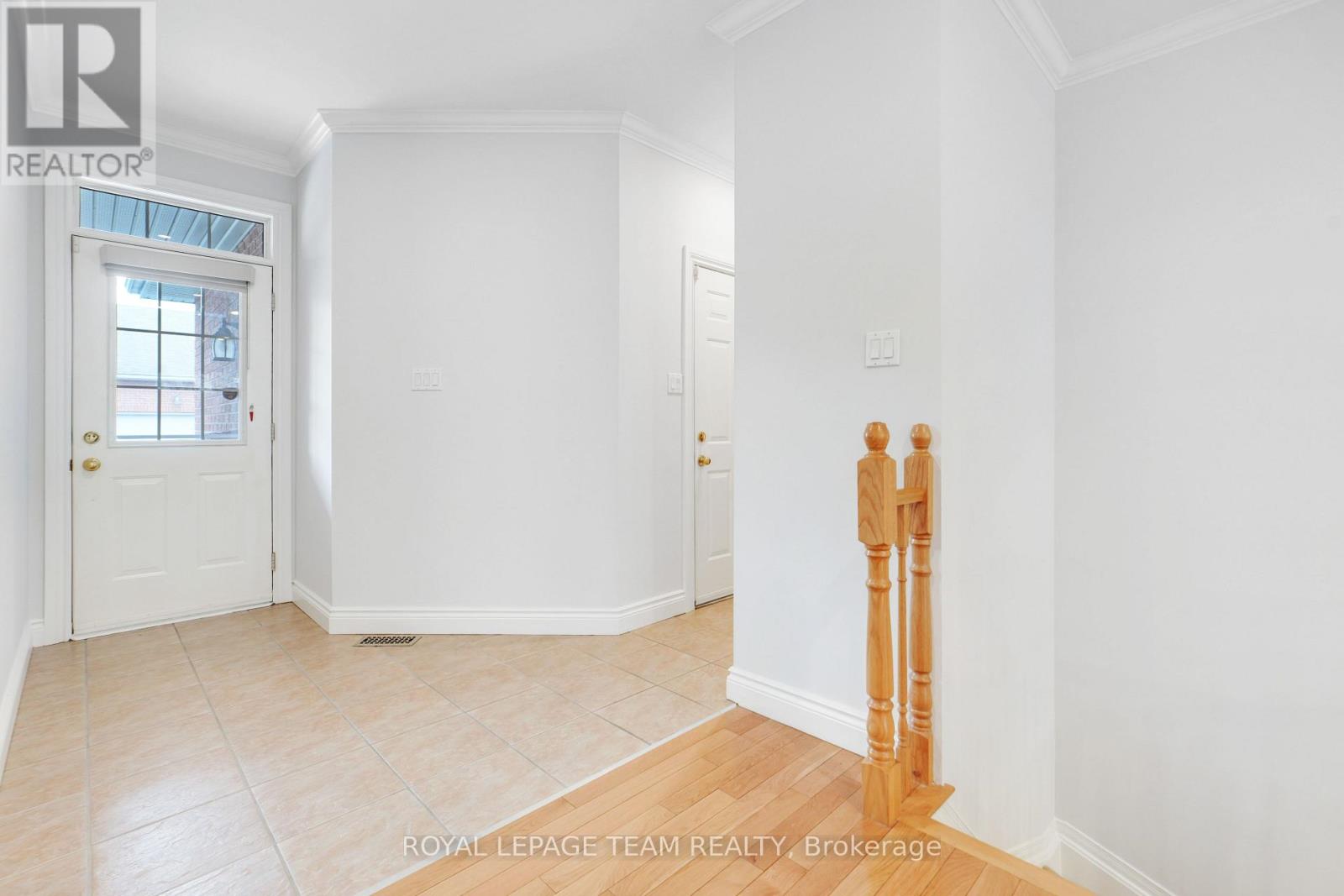 114 Bartlett Private, Ottawa, Ontario  K1V 2A8 - Photo 8 - X12867056