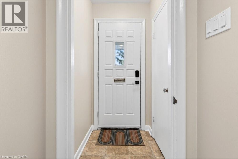 42 Evergreen Avenue, Stoney Creek, Ontario  L8G 3T3 - Photo 3 - 40805963