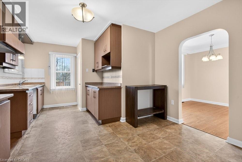 42 Evergreen Avenue, Stoney Creek, Ontario  L8G 3T3 - Photo 17 - 40805963