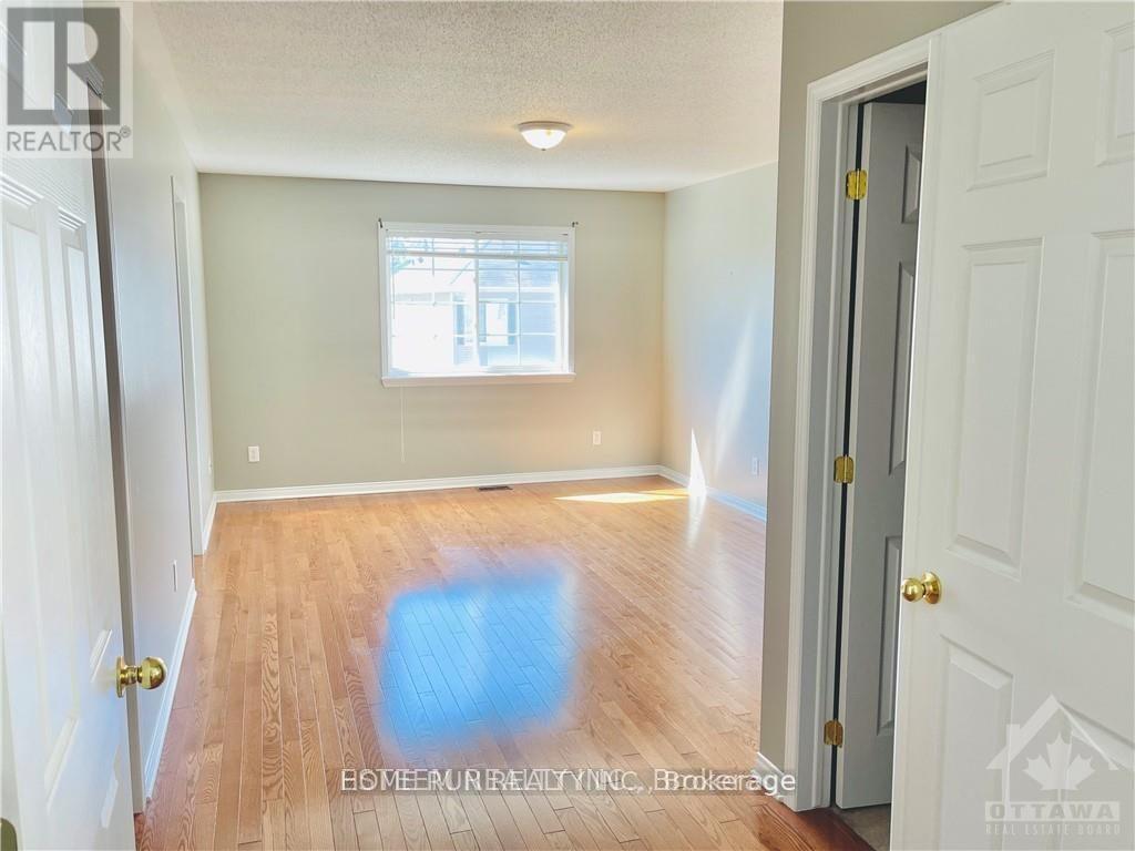 125 Braddock Private, Ottawa, Ontario  K2J 0E6 - Photo 10 - X12883902