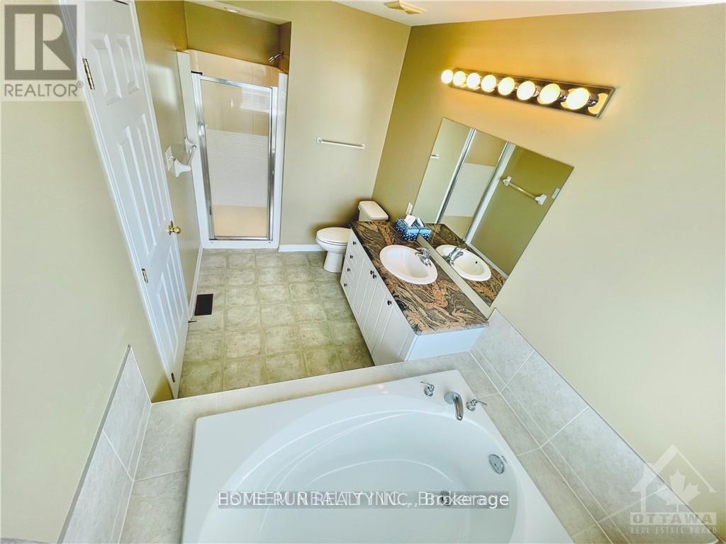 125 Braddock Private, Ottawa, Ontario  K2J 0E6 - Photo 12 - X12883902