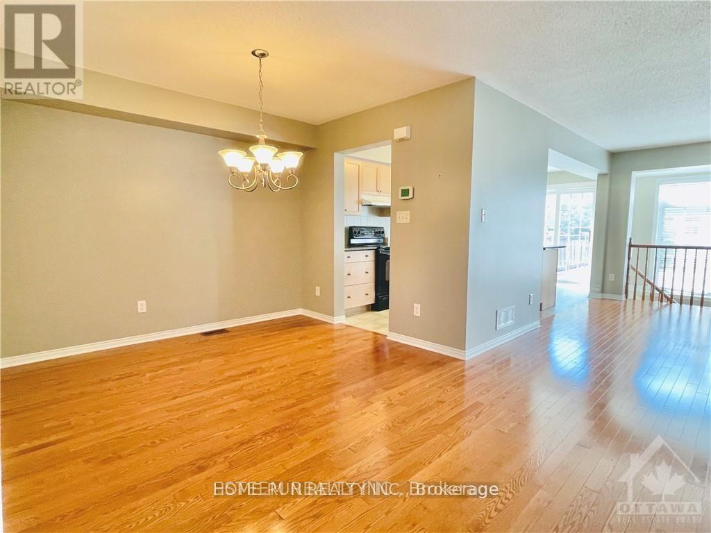 125 Braddock Private, Ottawa, Ontario  K2J 0E6 - Photo 3 - X12883902