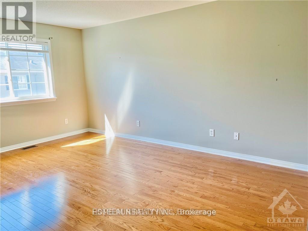 125 Braddock Private, Ottawa, Ontario  K2J 0E6 - Photo 9 - X12883902