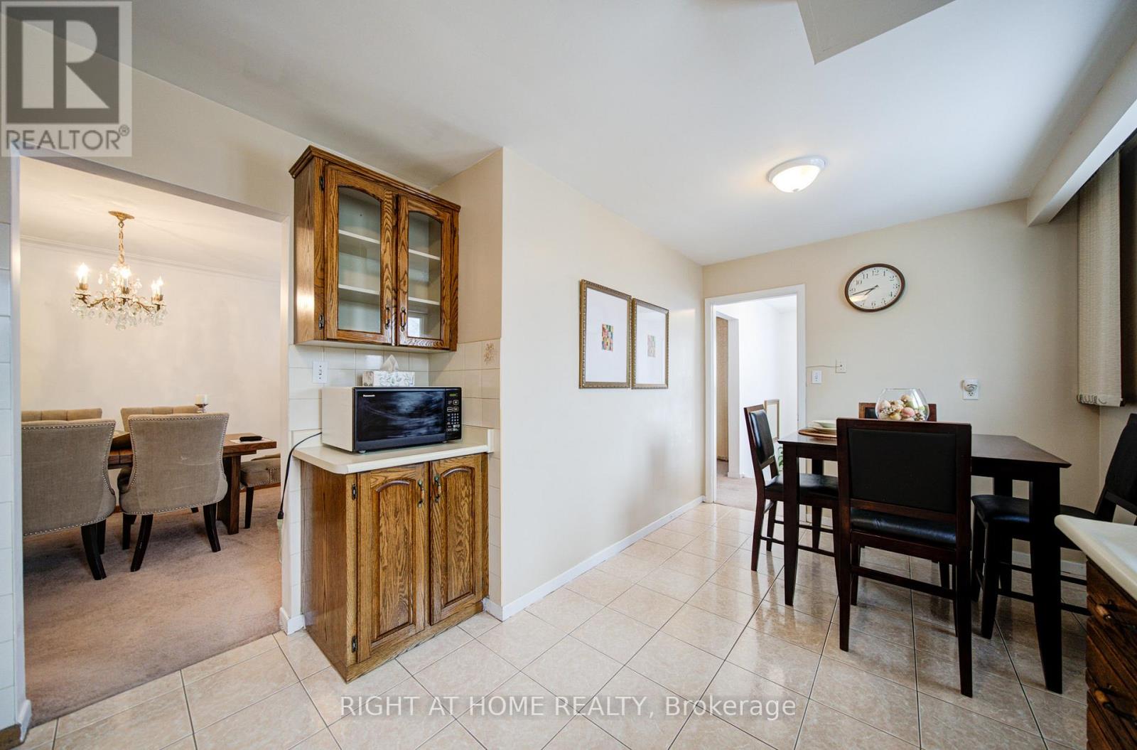 14 Castlebury Crescent, Toronto (Bayview Woods-Steeles), Ontario  M2H 1W6 - Photo 17 - C12883938