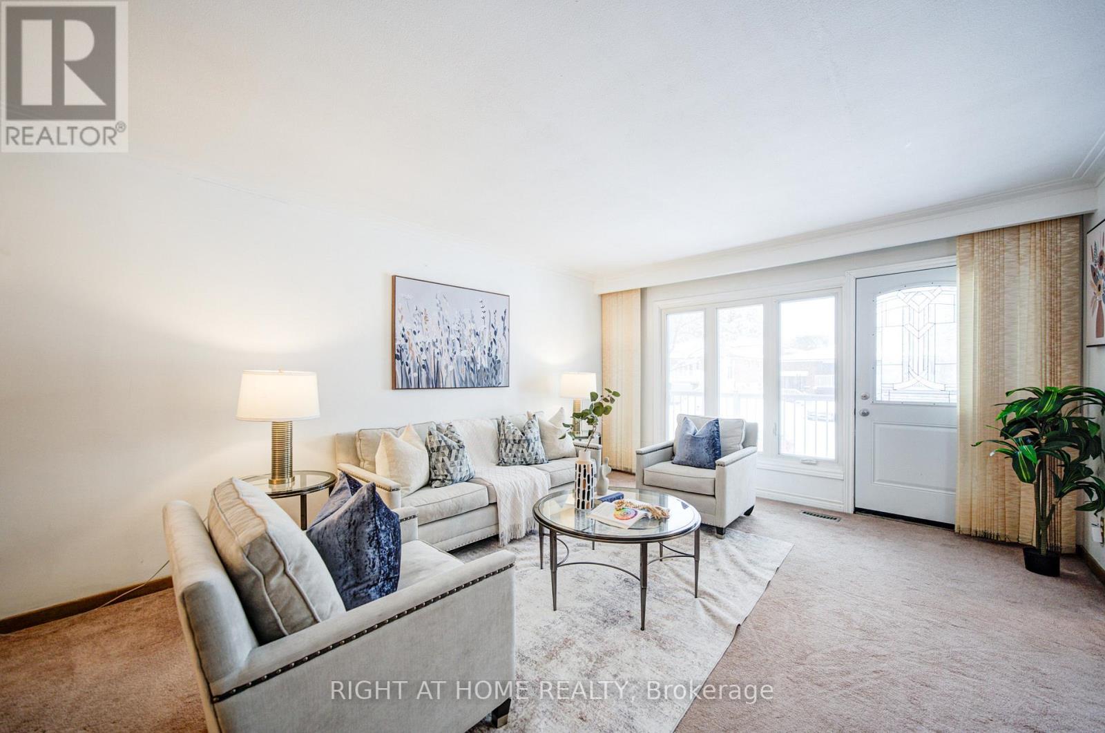 14 Castlebury Crescent, Toronto (Bayview Woods-Steeles), Ontario  M2H 1W6 - Photo 5 - C12883938