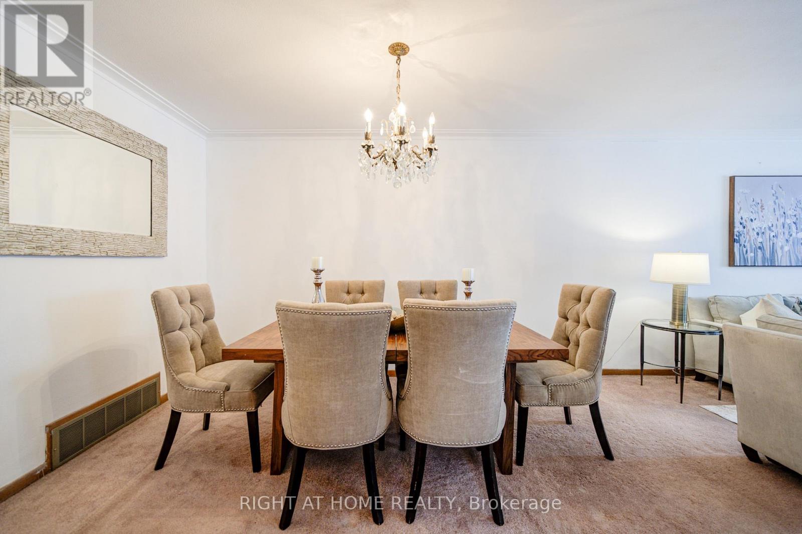 14 Castlebury Crescent, Toronto (Bayview Woods-Steeles), Ontario  M2H 1W6 - Photo 8 - C12883938