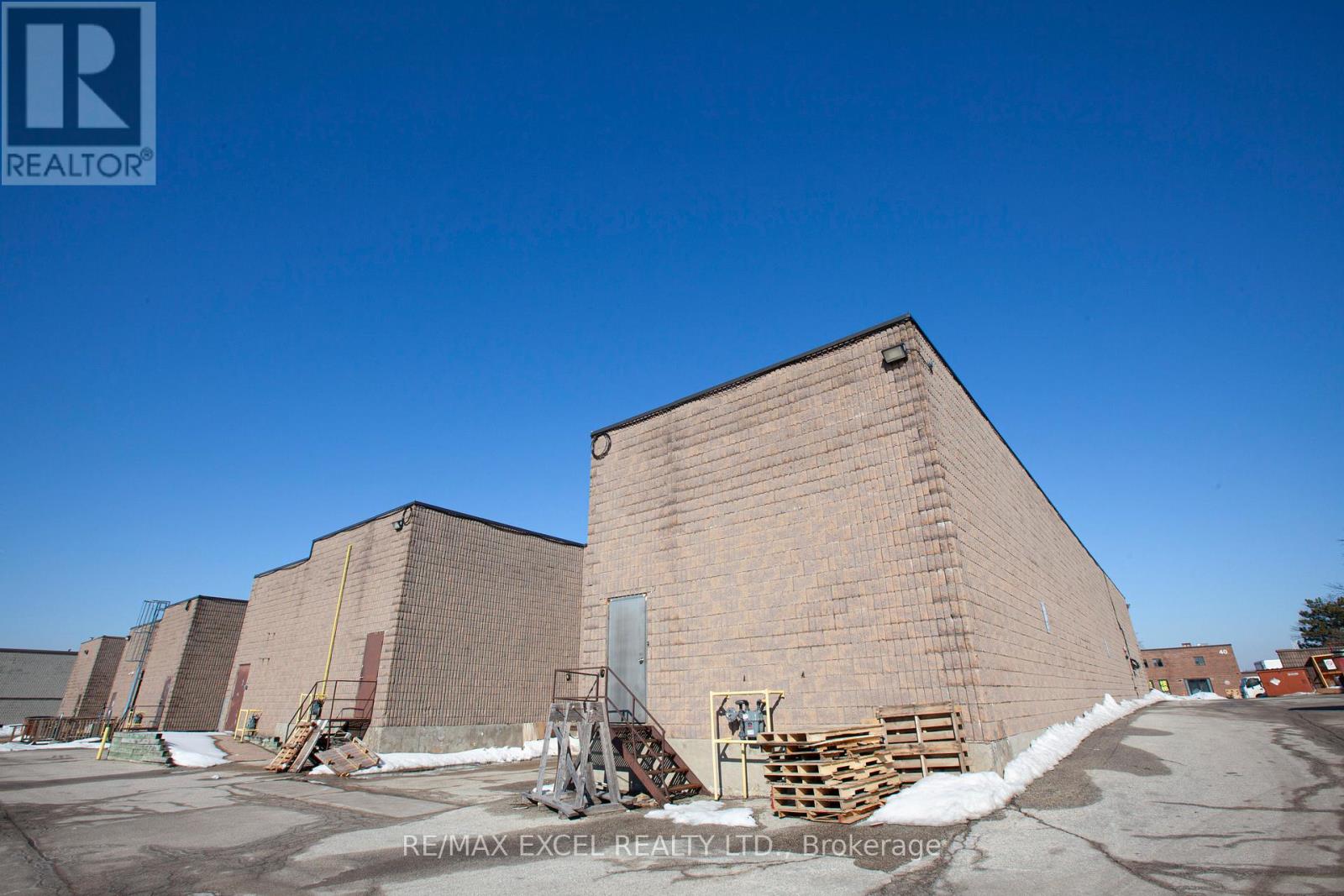 7 - 35 Ferrier Street, Markham, Ontario  L3R 3K5 - Photo 6 - N12883904